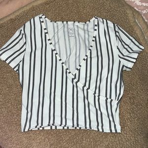 pacsun crossed crop top